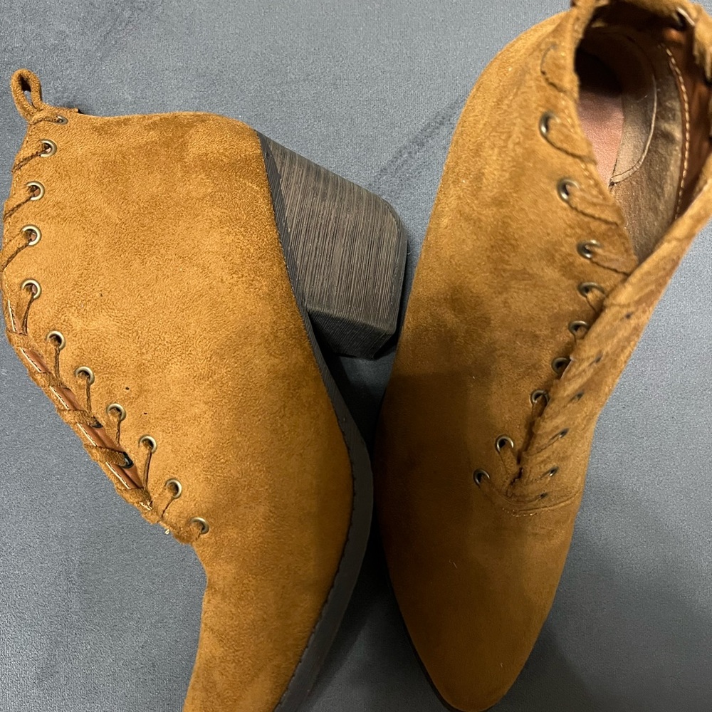 Suede boots